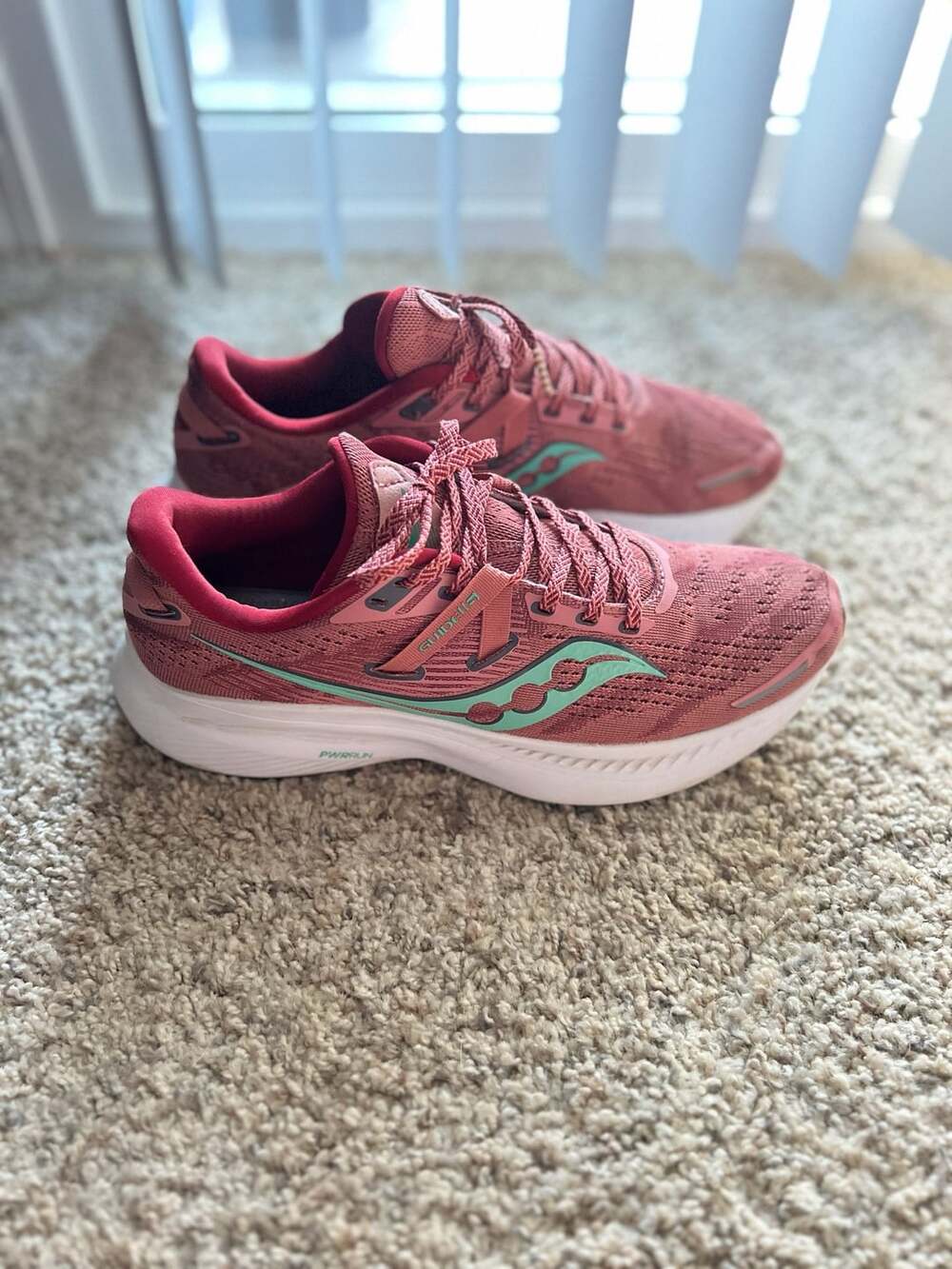 Saucony Guide 16 Running Shoes Women’s Size 10